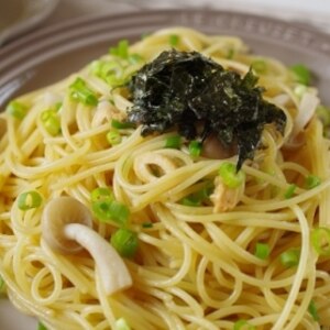 キノコのオイルマリネと永谷園で、豪華なキノコパスタ